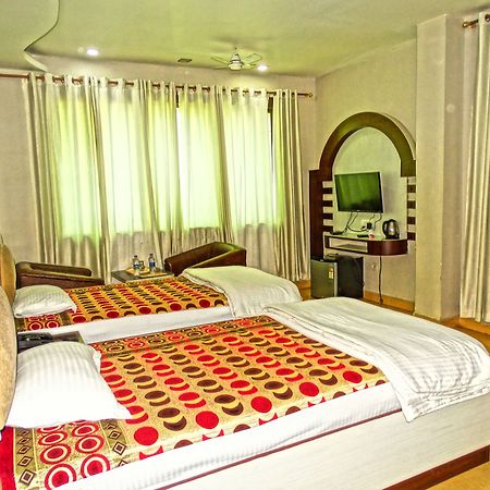 Hotel Garv Residencia Гая Екстериор снимка