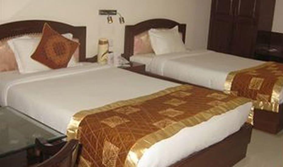 Hotel Garv Residencia Гая Екстериор снимка