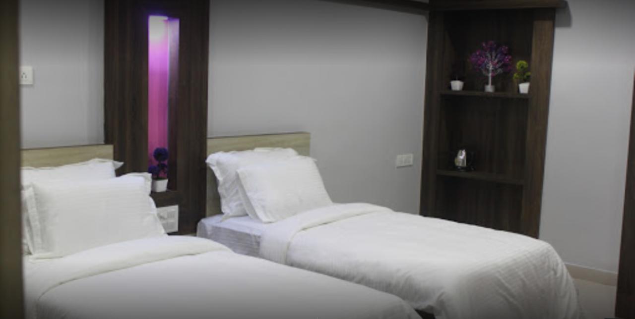 Hotel Garv Residencia Гая Екстериор снимка