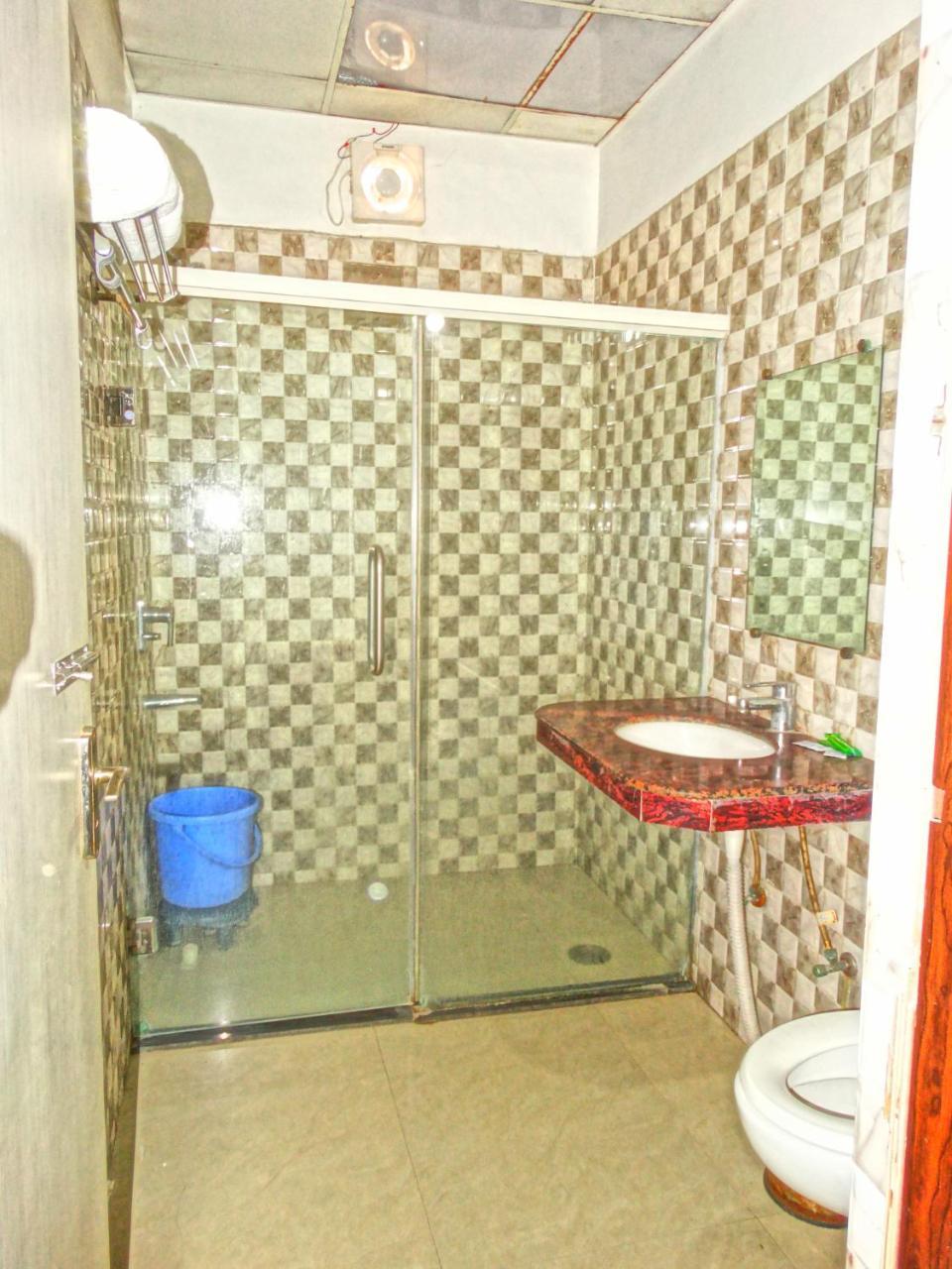 Hotel Garv Residencia Гая Екстериор снимка