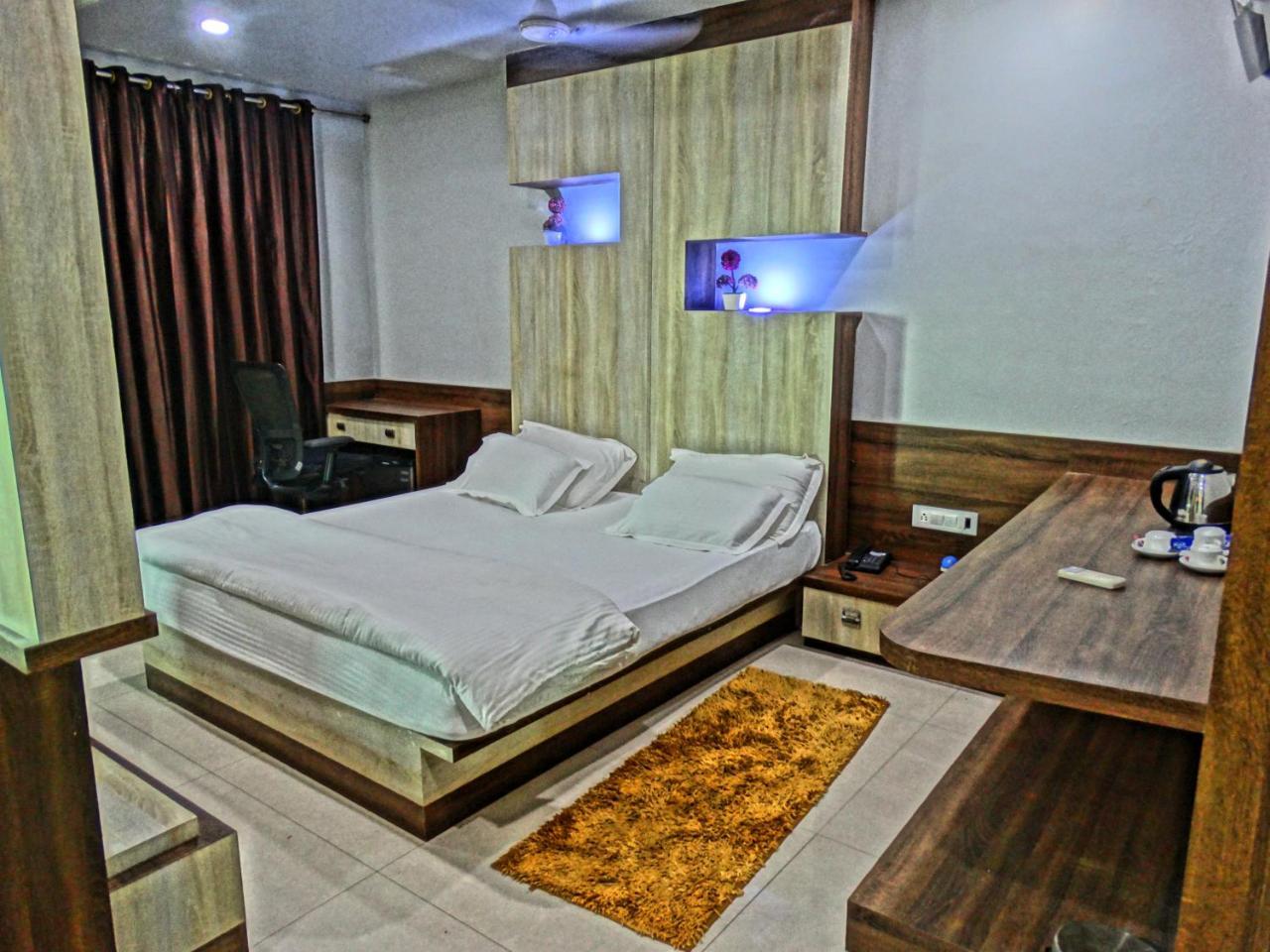Hotel Garv Residencia Гая Екстериор снимка